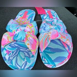 Lilly Pulitzer pool slippers size S/M NWT